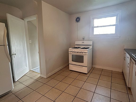 5th image of 125 Kathron Ave