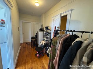 1687 Commonwealth Ave #32(-), Boston, MA 02135