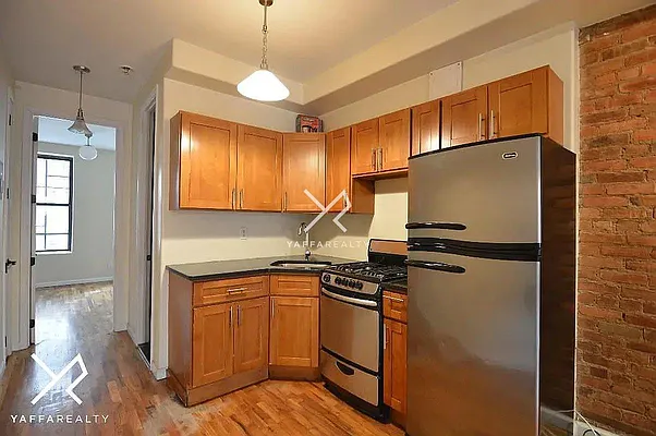 Rented by Yaffa Realty LLC | media 21