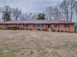 211 Lee Rd, Dickson, TN 37055