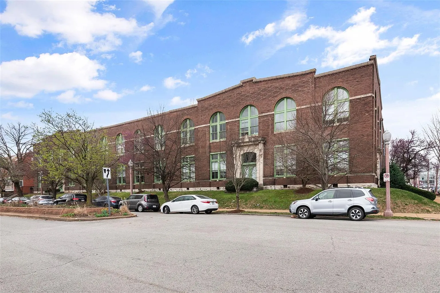 4242 Laclede Ave APT 103 photo 1