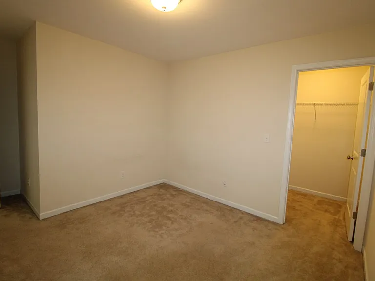 870 Cormier Dr — Photo 18