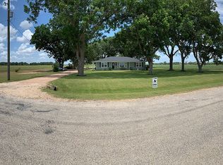 1423 County Road 107, Wharton, TX 77488