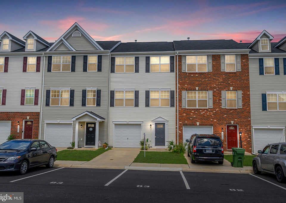 1st image of 2241 Mallard Landing Dr