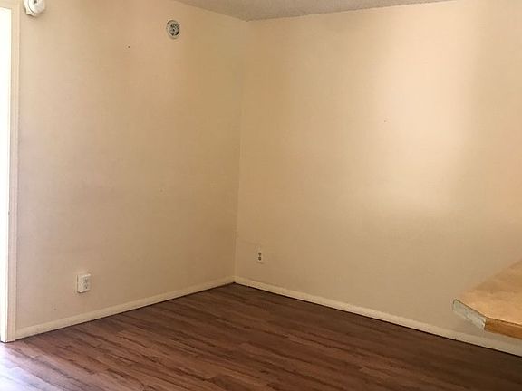 2nd image of 1065 University Ave APT 108