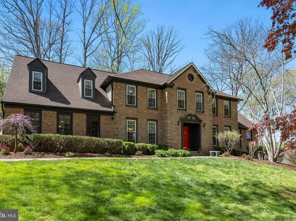 11673 Captain Rhett Ln, Fairfax Station, VA 22039