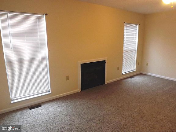 3rd image of 35 Bramblewood Ct