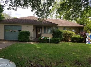 5028 Gulf Ave, Groves, TX 77619