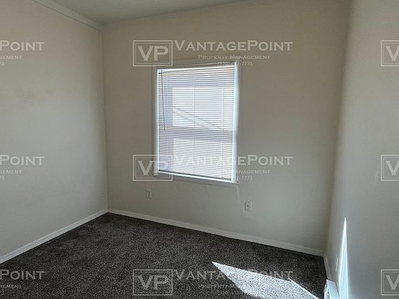 5th image of 503 N Broadway St #11266446