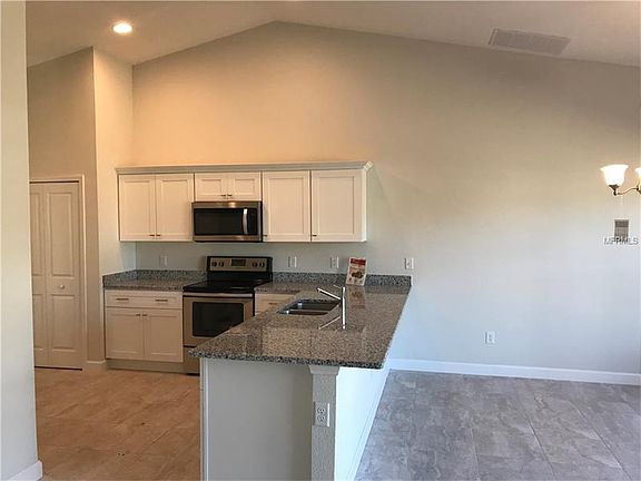3rd image of 133 Aurelia Ct