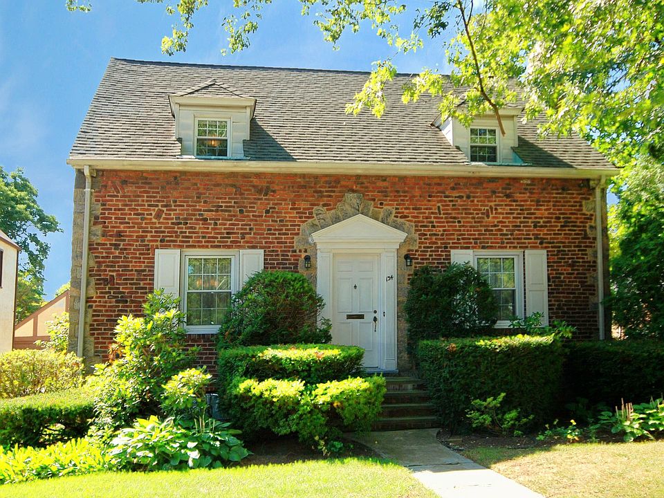 1st image of 134 Floral Blvd