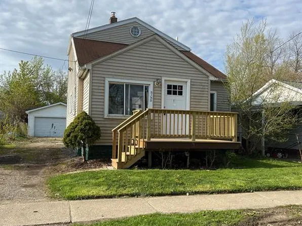 2122 E Whittemore Ave, Burton, MI 48529