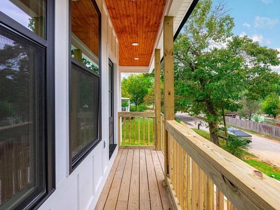 2nd image of 1924 Wilberforce St