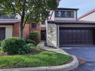 211 Saint Antoine St, Worthington, OH 43085