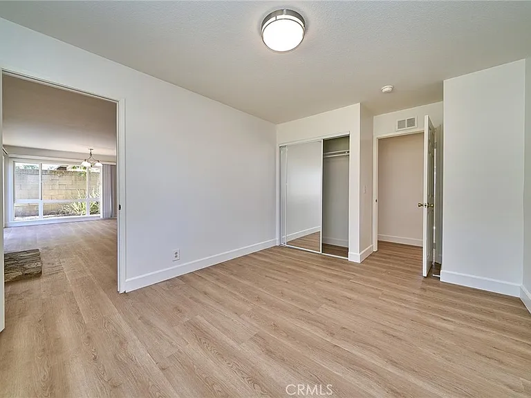 27916 Alvarez Dr — Photo 17