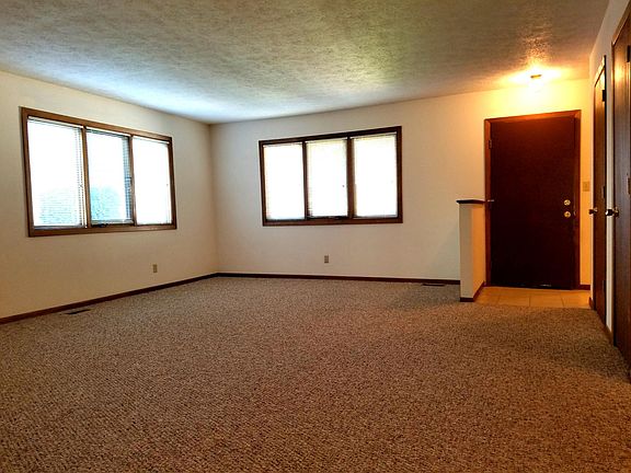 5th image of 761 Tulip Ln