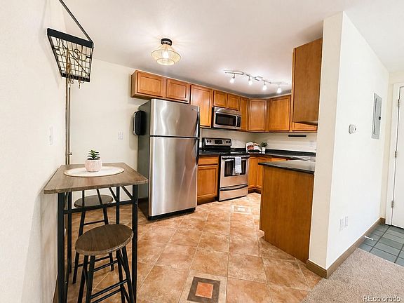 2nd image of 1045 N Clarkson Street #102