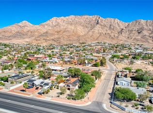 484 N Hollywood Blvd, Las Vegas, NV 89110