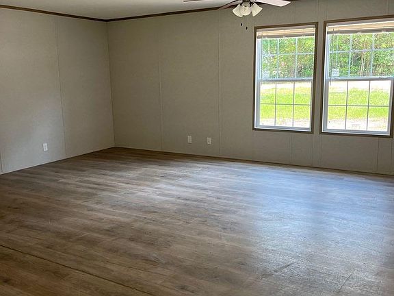 4th image of 4819 SEDGE Street