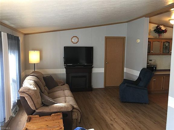 3rd image of 948 Milo White Dr