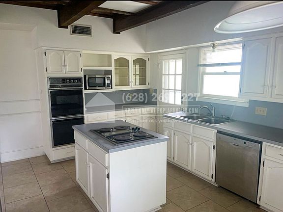 3rd image of 16 Westview Dr