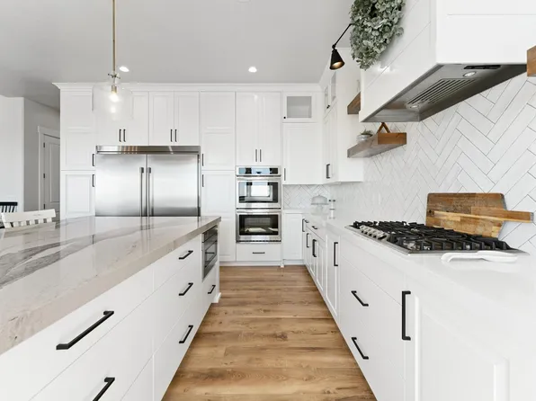 851 E Mountain Rd, North Ogden, UT 84414