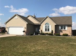 4740 Hermitage Rd, Niagara Falls, NY 14305