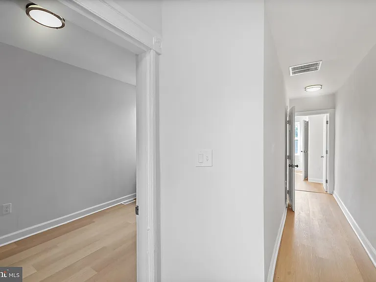 431 Whitridge Ave — Photo 15