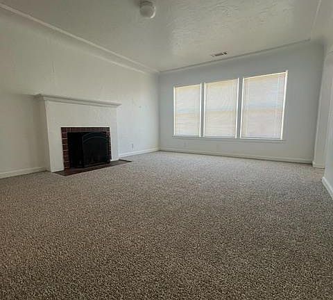 4th image of 1806 E Clinton Ave
