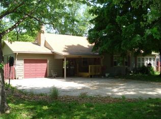 700 N Summit St, Girard, KS 66743