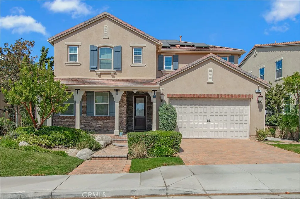 4 bed, 3.5 bath, 3312 sqft, $4,800 — Photo 2