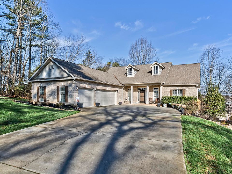 1st image of 228 Mialaquo Cir