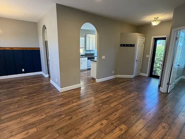 1605 Paseo Flores Dr — Photo 5