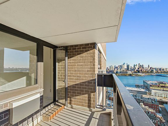4th image of 100 Beekman St APT 25E