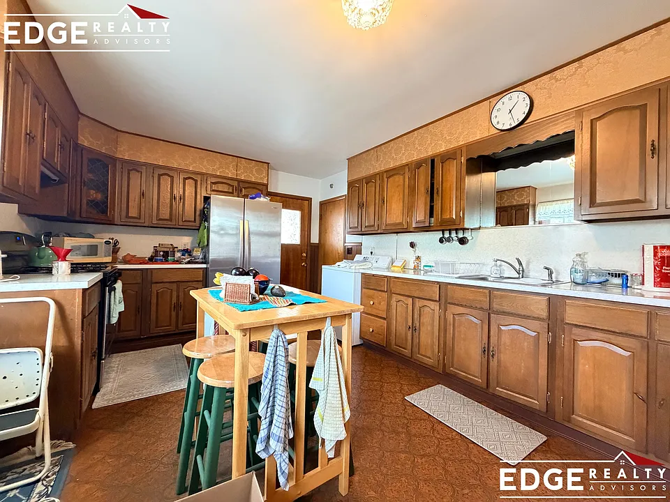 241 Boylston St