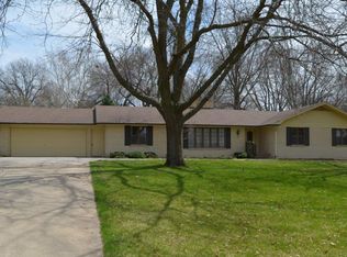 1412 W 2nd St, Pella, IA 50219