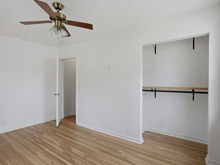 2923 Dunmore Dr — Photo 24