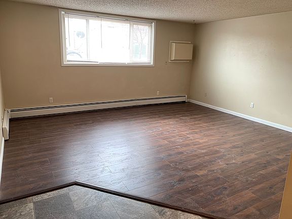 2nd image of 1827 E Capitol Ave APT 8