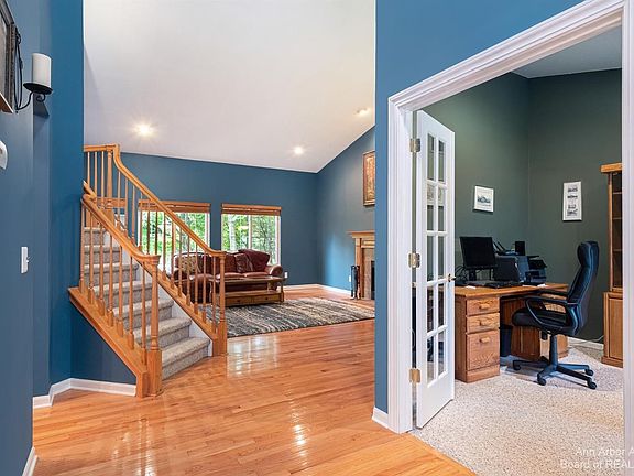 5th image of 3212 Eastridge Dr #4