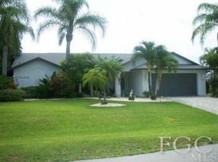 1205 SW 2nd Pl, Cape Coral, FL 33991