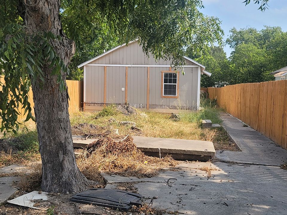 1st image of 2913 CHIHUAHUA ST