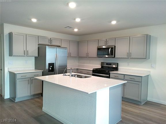 2nd image of 3488 W Rush Ave