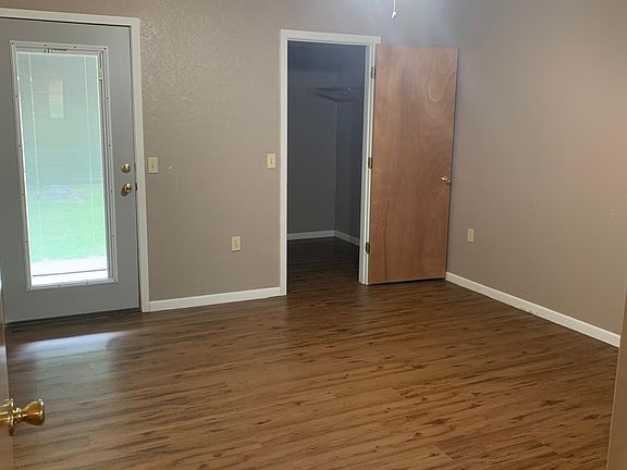 5th image of 203 Beverly Dr