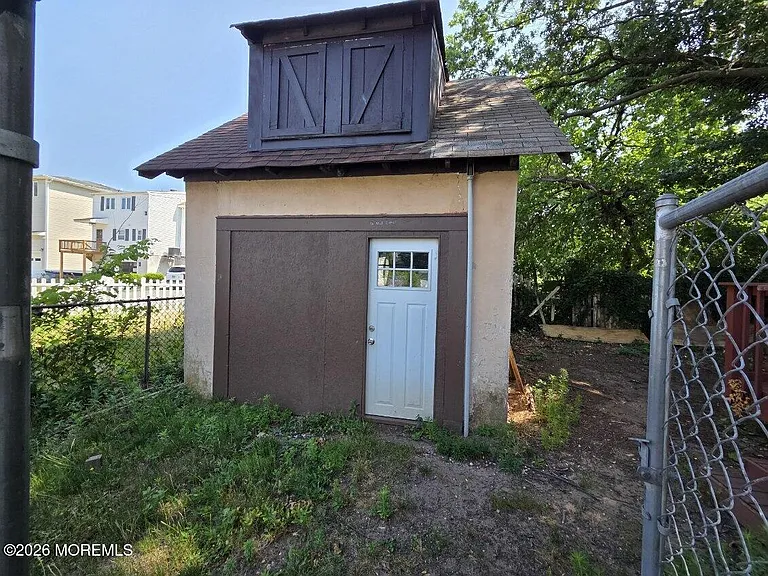 225 Shore Blvd #A — Photo 24