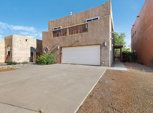 2105 San Venito Rd NW, Albuquerque, NM 87104