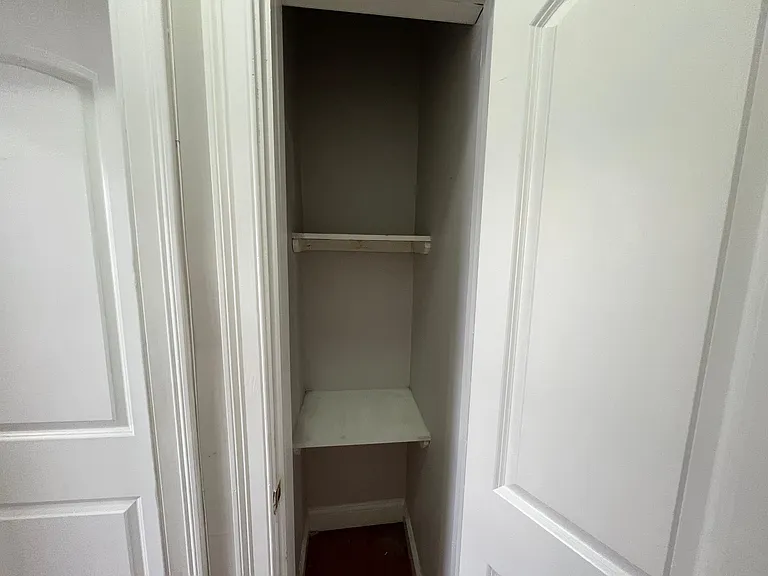 945 Pavonia Ave #32E — Photo 5