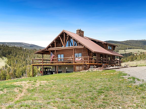 4th image of 196 Soda Springs Dr