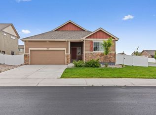 1003 Maplebrook Dr, Windsor, CO 80550