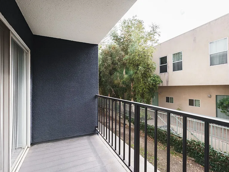 14056 Valleyheart Dr. — Photo 41