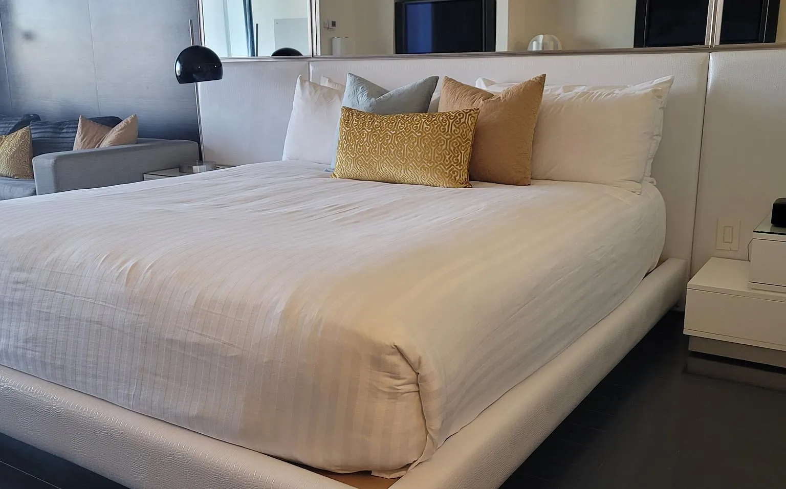 Studio, 615 sqft, $2,490 — Photo 3